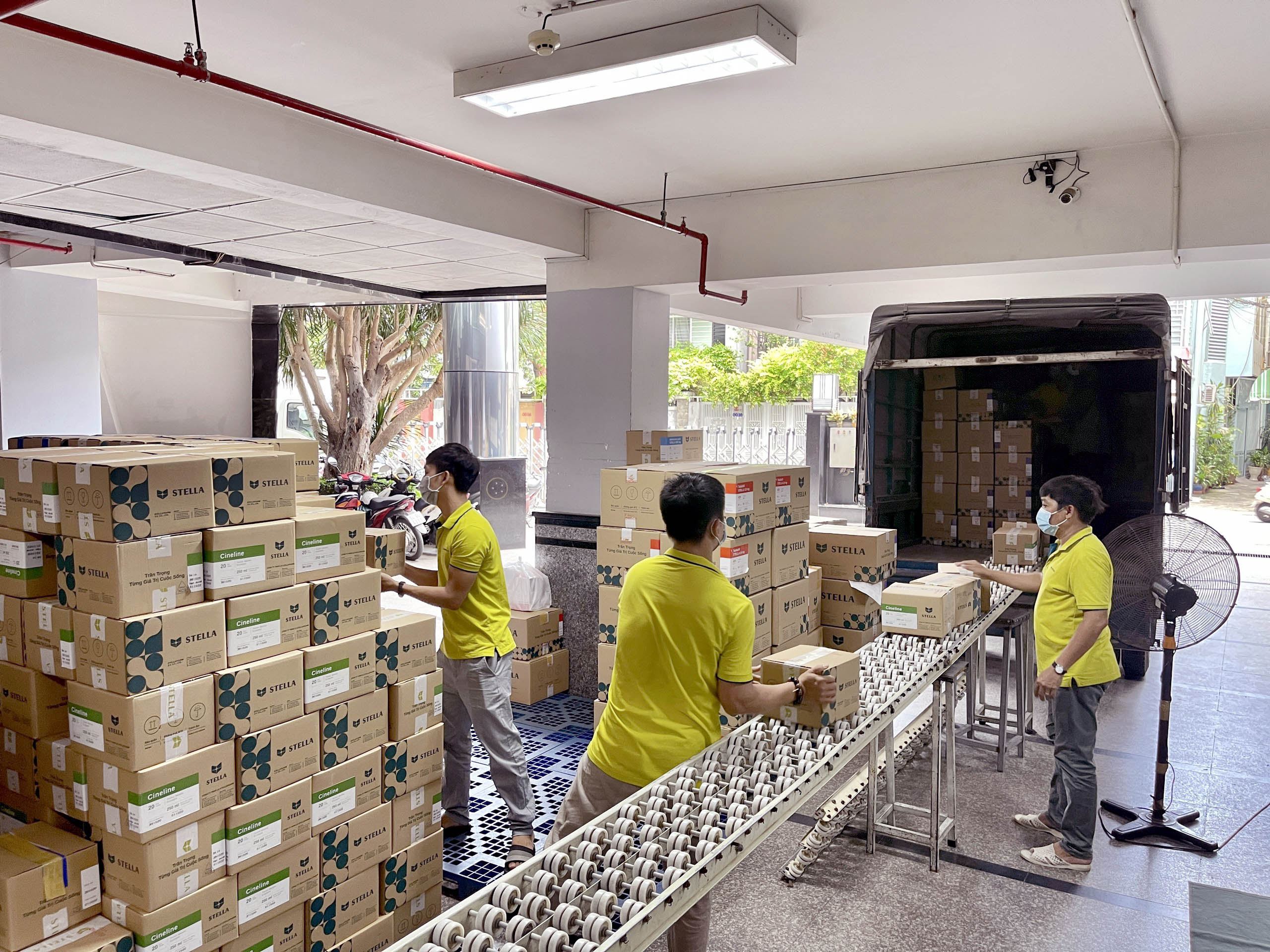 STELLAPHARM CHUNG TAY CÙNG CỘNG ĐỒNG PHÒNG CHỐNG DỊCH COVID-19