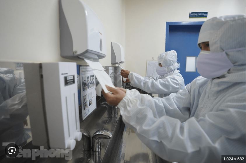 CAMPUCHIA CẤP PHÉP SỬ DỤNG THUỐC ĐIỀU TRỊ COVID-19 MOLNUPIRAVIR DO STELLAPHARM SẢN XUẤT